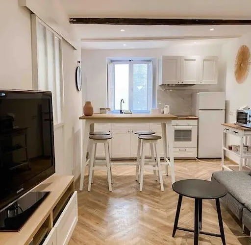: Au Coeur De La Citadelle Apartmán